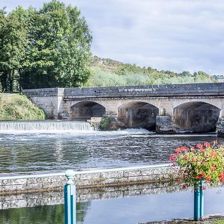 Entre Canal Et Vignes Bed & Breakfast Escolives-Sainte-Camille Dış mekan fotoğraf