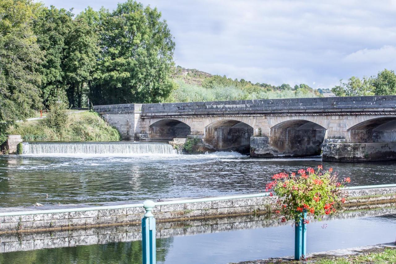 Entre Canal Et Vignes Bed & Breakfast Escolives-Sainte-Camille Dış mekan fotoğraf