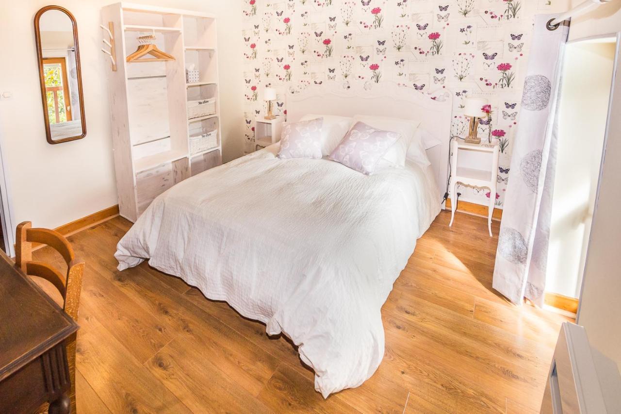 Entre Canal Et Vignes Bed & Breakfast Escolives-Sainte-Camille Dış mekan fotoğraf