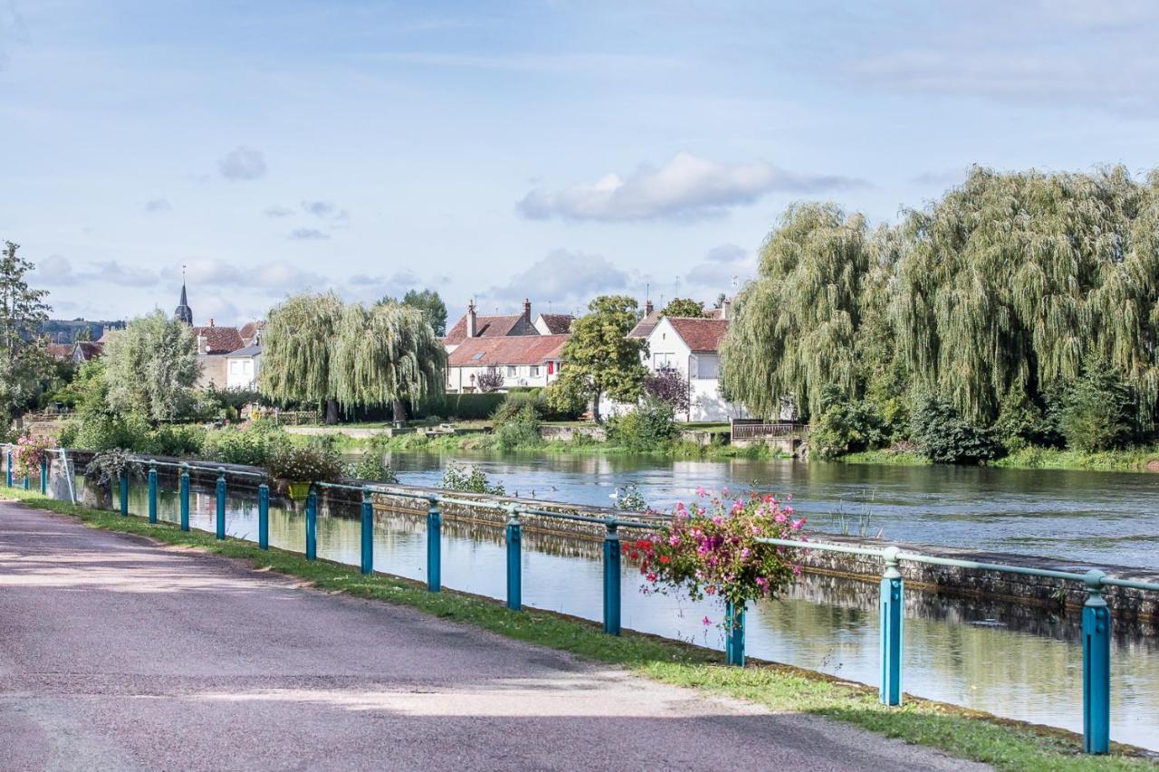 Entre Canal Et Vignes Bed & Breakfast Escolives-Sainte-Camille Dış mekan fotoğraf