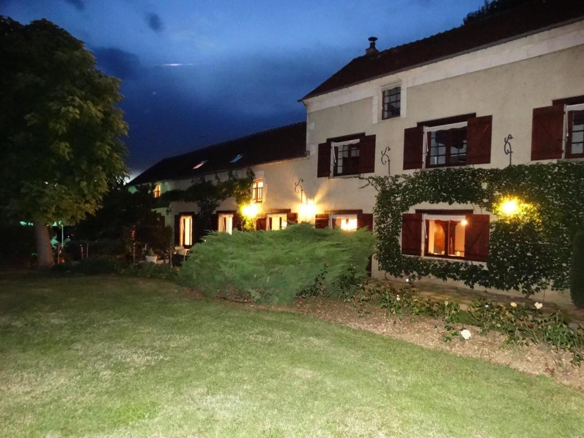 Entre Canal Et Vignes Bed & Breakfast Escolives-Sainte-Camille Dış mekan fotoğraf